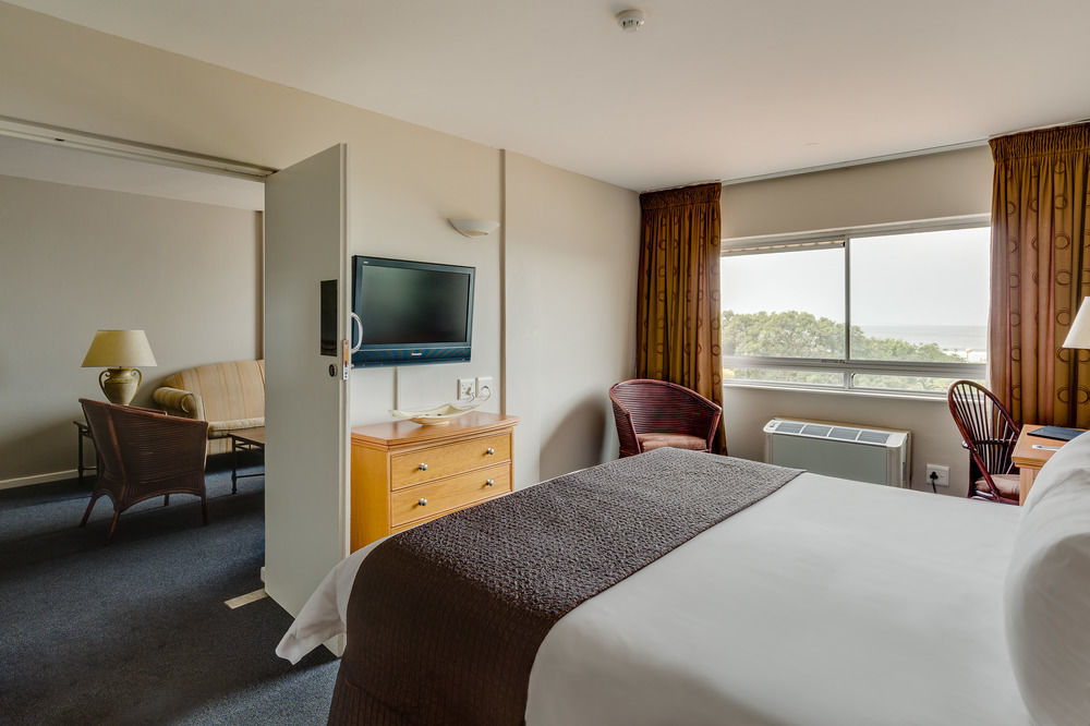 Protea Hotel By Marriott Karridene Beach Amanzimtoti Bagian luar foto