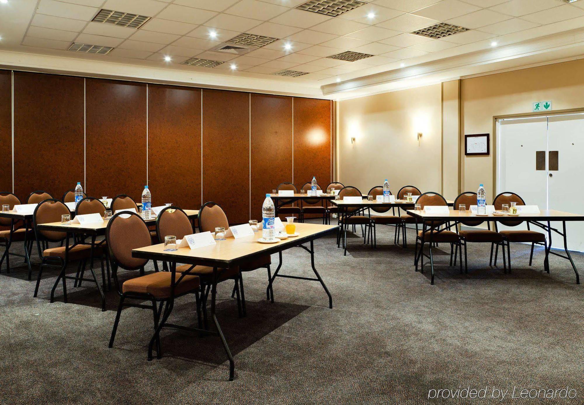 Protea Hotel By Marriott Karridene Beach Amanzimtoti Bagian luar foto